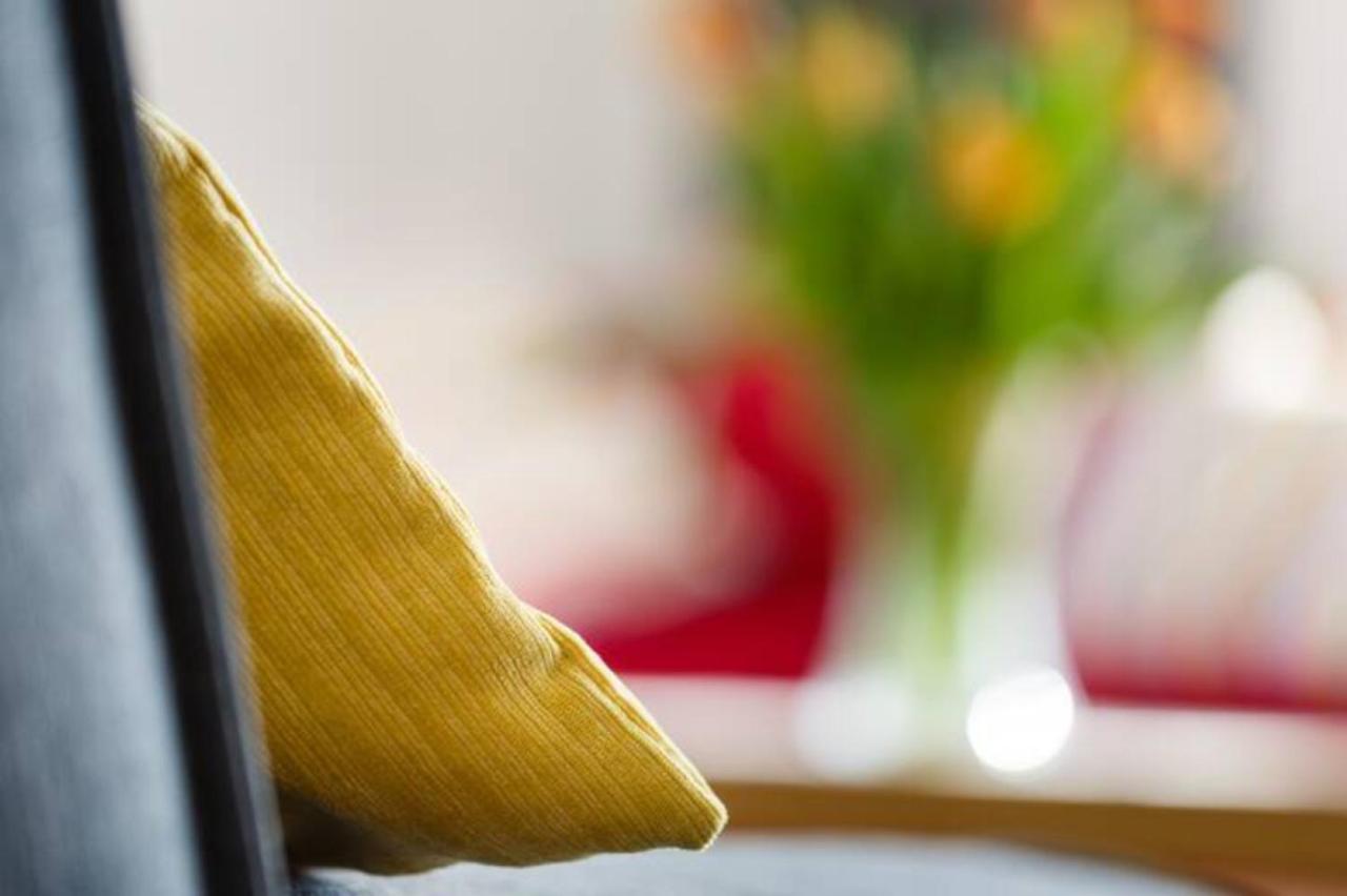 Contemporary Trumpington Apartment With Self Check-In ,Free On-Site Parking, Terrace, Super Fast Wifi & 5 Mins Drive To Papworth & Addenbrookes Hospitals Cambridge  Bagian luar foto
